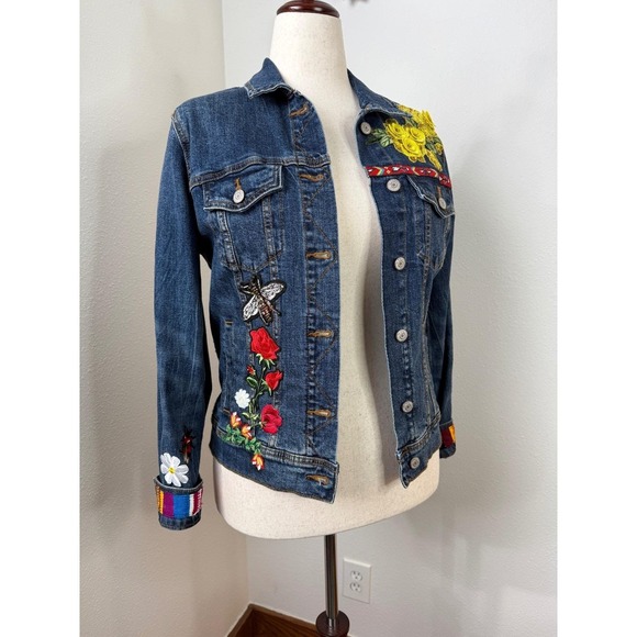 Two Tequilla Sisters Embroidered Denim Jacket M Flowers Bee Design Jean Jacket - Picture 3 of 8
